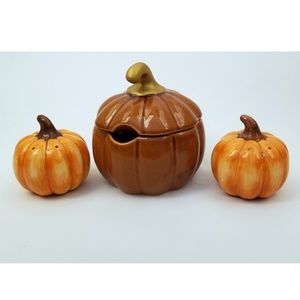 Dash of That Ceramic Pumpkin Salt n Pepper Shakers